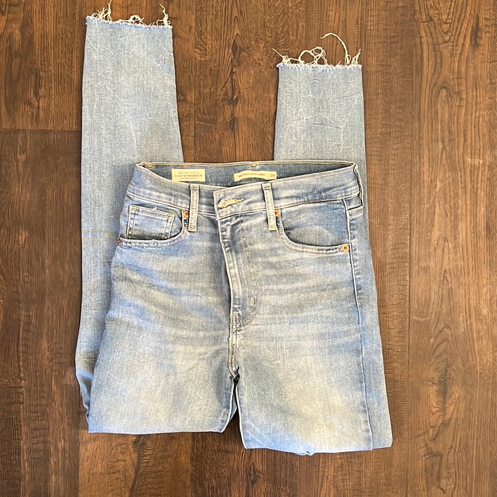 Levi jeans